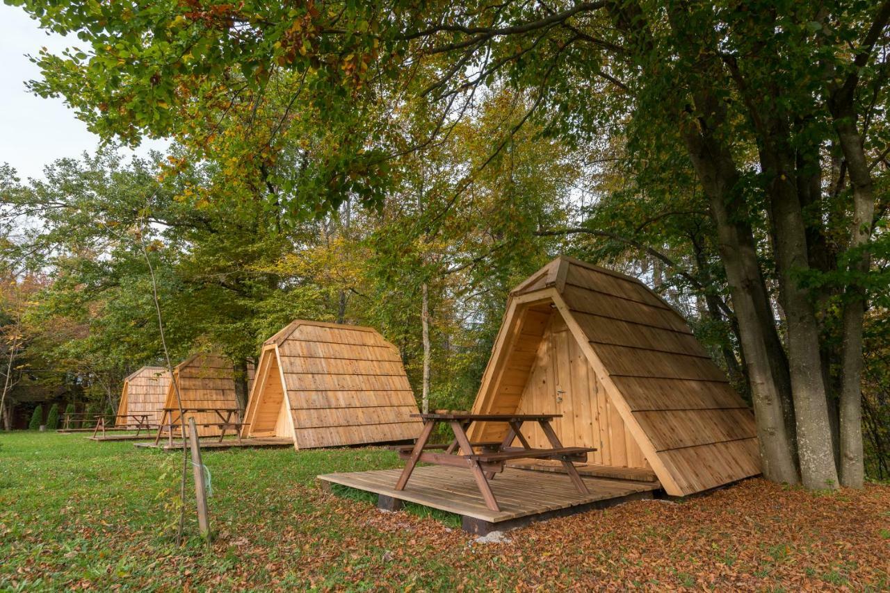 Glamping Village - Speleo Camp Logatec Dış mekan fotoğraf